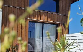 Pinéa Lodge - Chalet Authentique en Pin des Landes